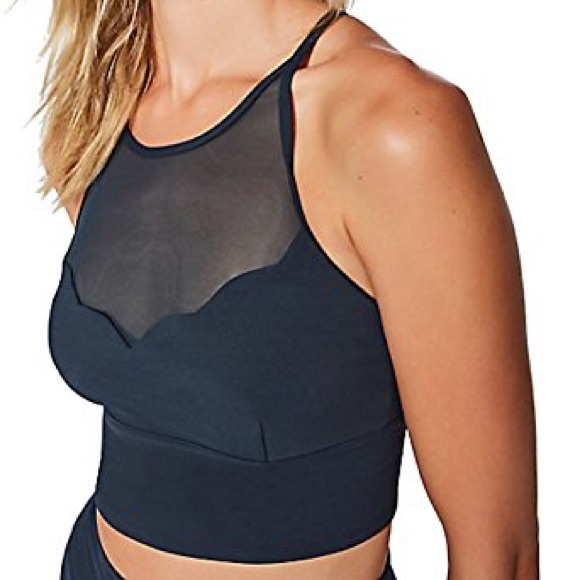 lululemon athletica Tops - 🎉 HP 🎉Lululemon Adore Your Core Bra Sz 6 Blk